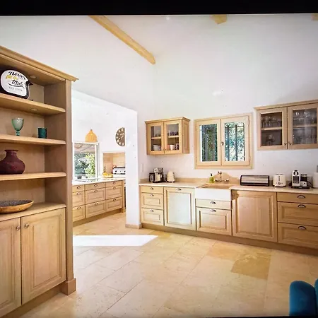 Cozy 5 Bedroom Private Pool Villa Estepona